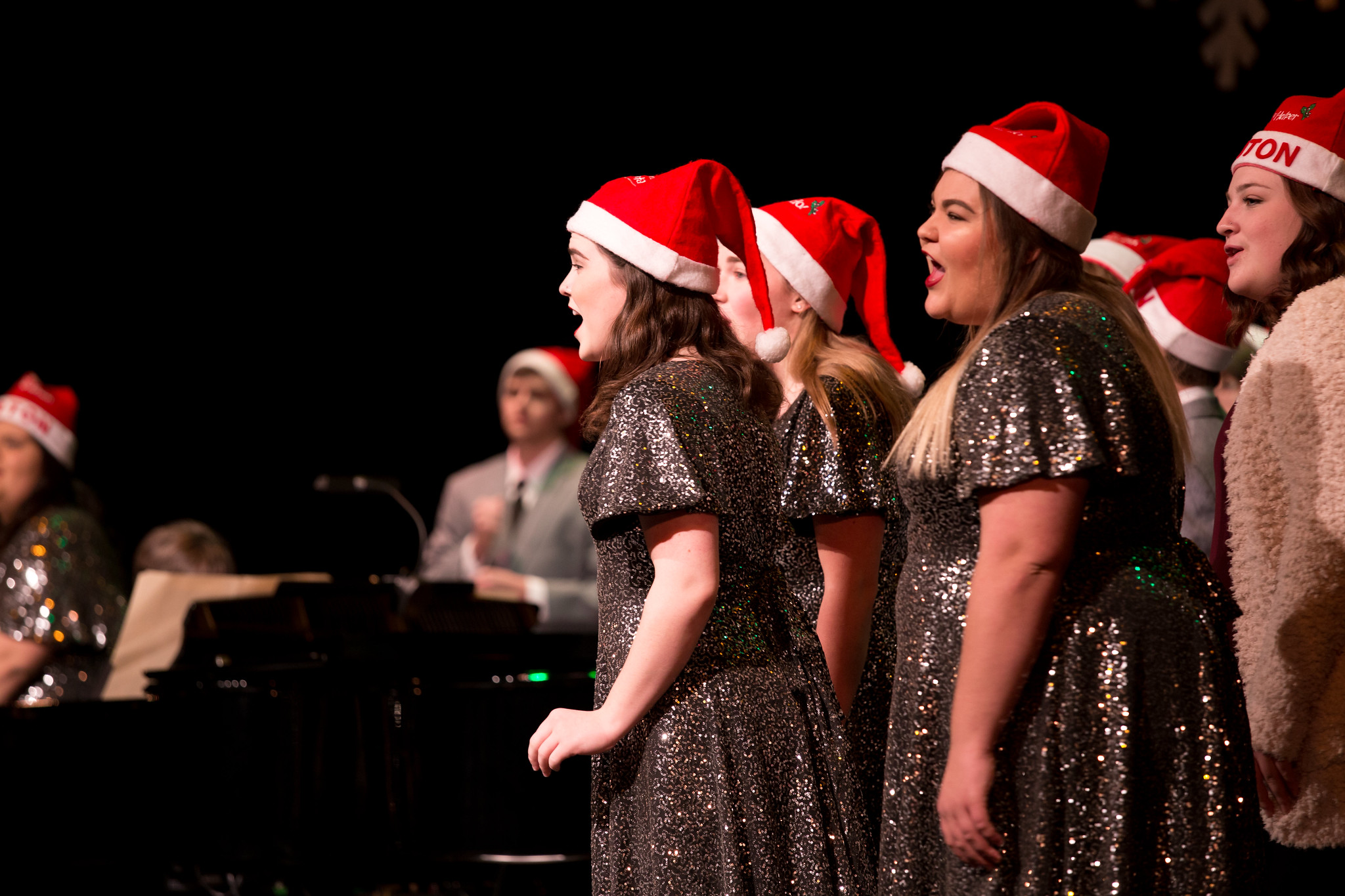 women singing